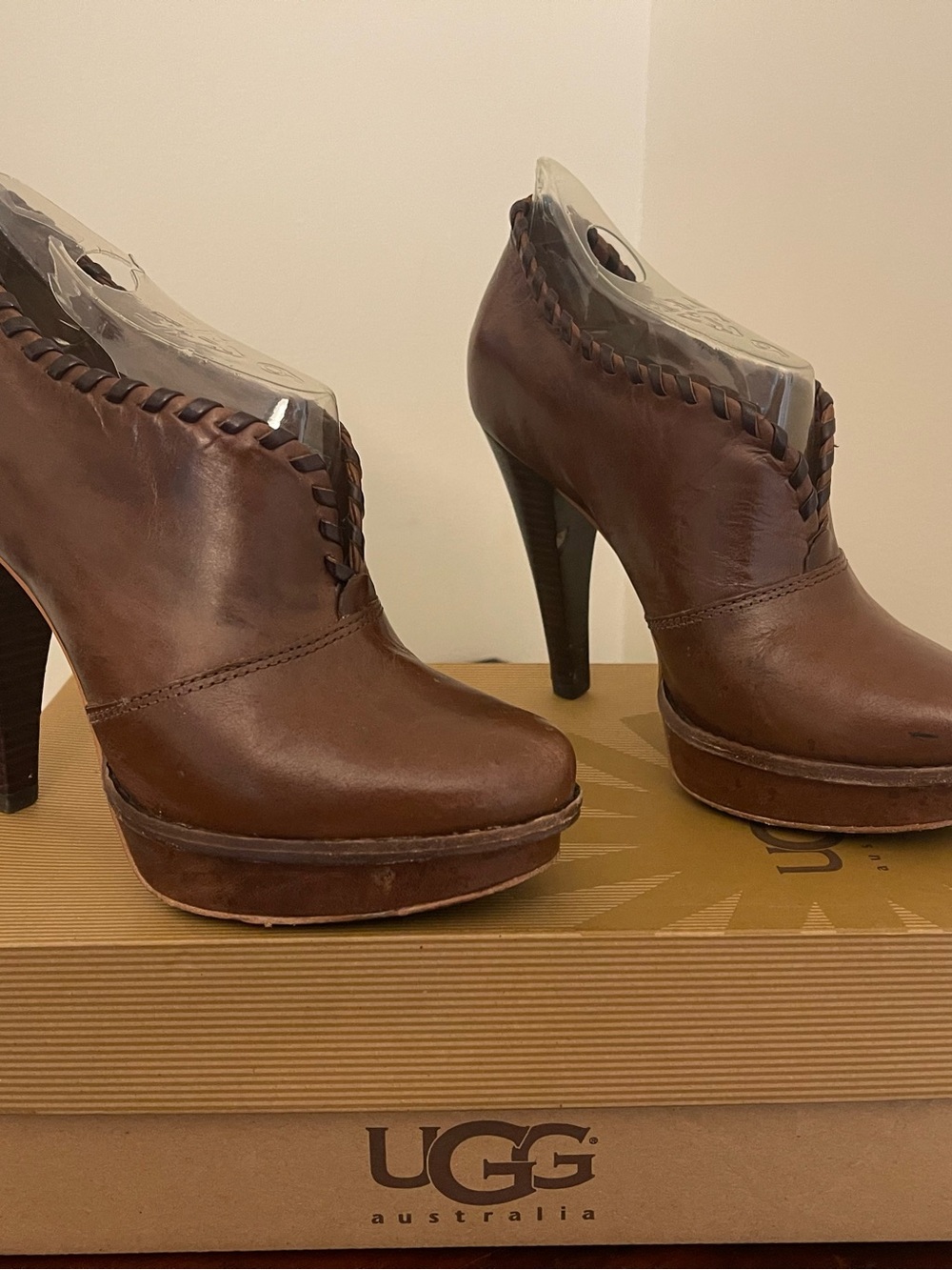 UGG Jamison Brown Leather Shearling-Lined Ankle Booties - Picture 4 of 9